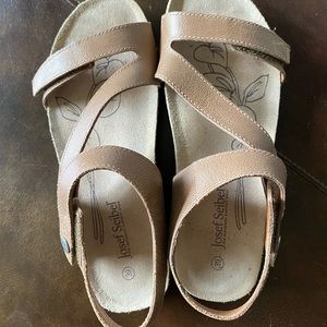 Josef Seidel wedge sandal